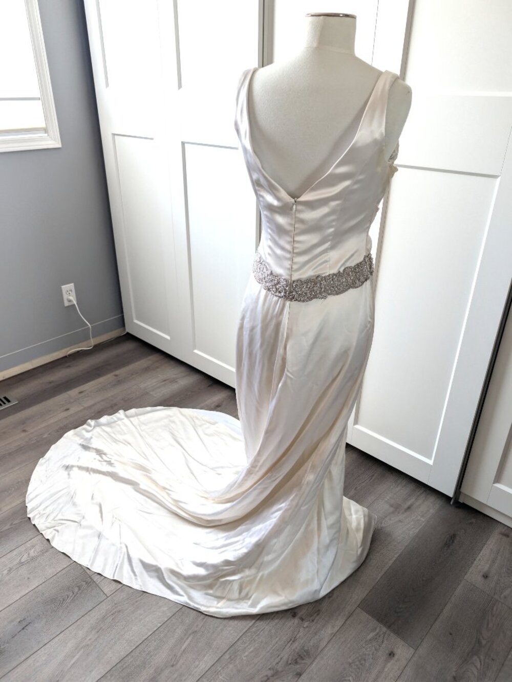 Winnie Couture 100% Silk Wedding Dress - Picture 6 of 11